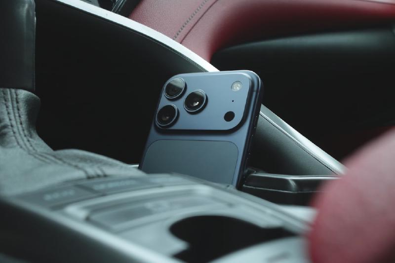 スマホホルダーのおすすめと選び方 - 車内がもっと快適になる!